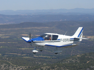 DR400 en vol